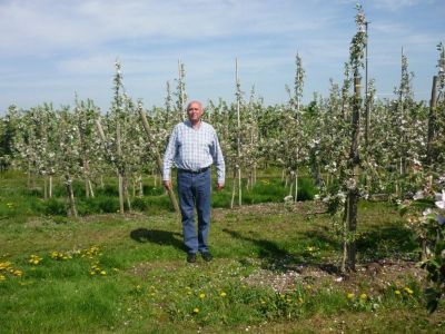 Uns Dieter in der Plantage.